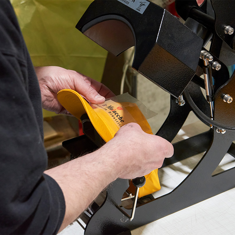 cappellini personalizzati con termoadesivo